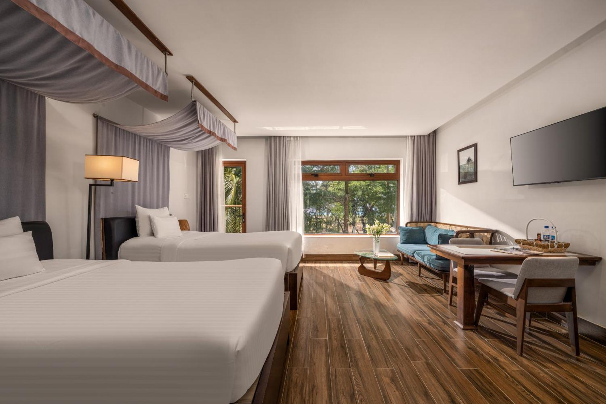 Hoi An Ocean Front Hotel エクステリア 写真