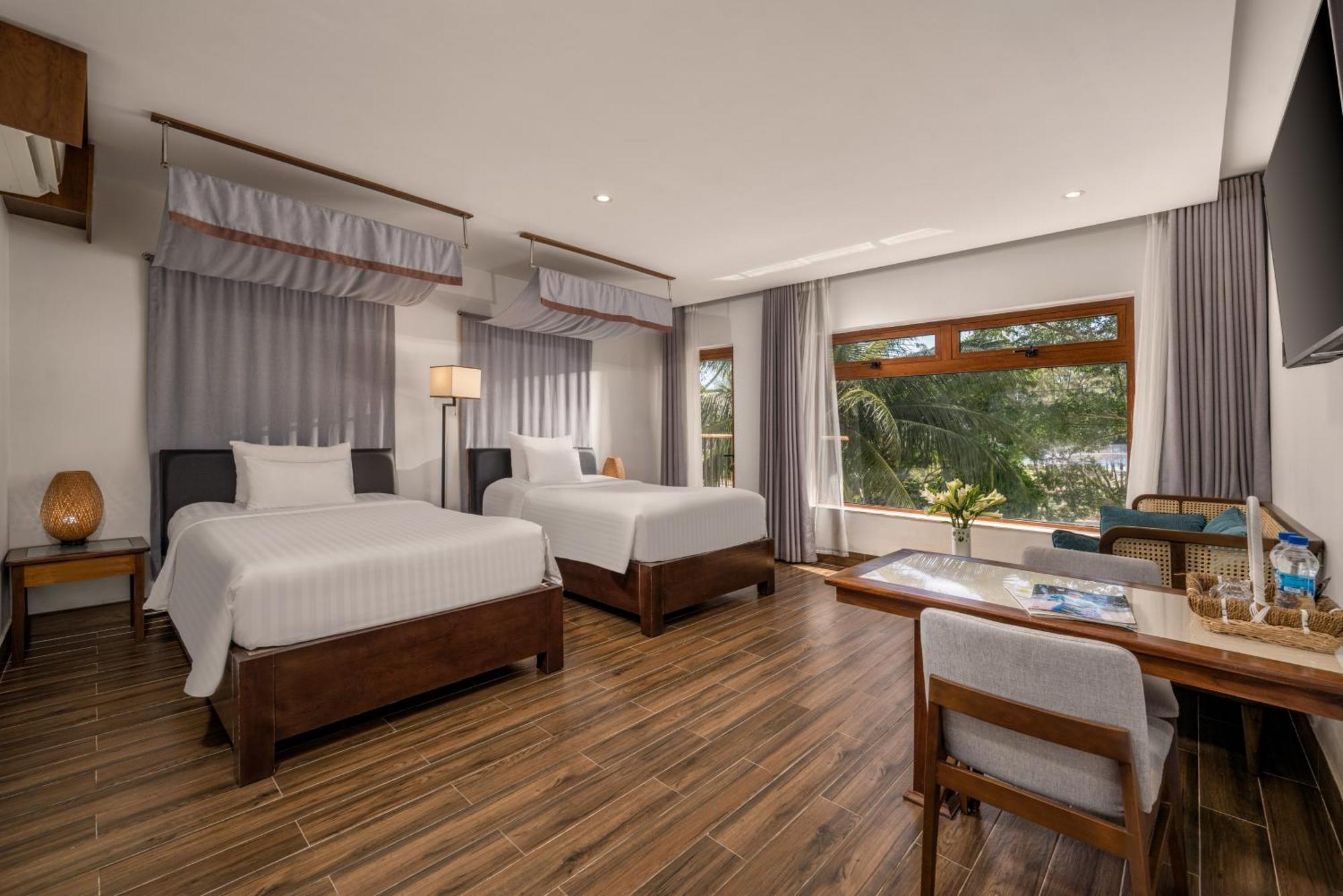 Hoi An Ocean Front Hotel エクステリア 写真
